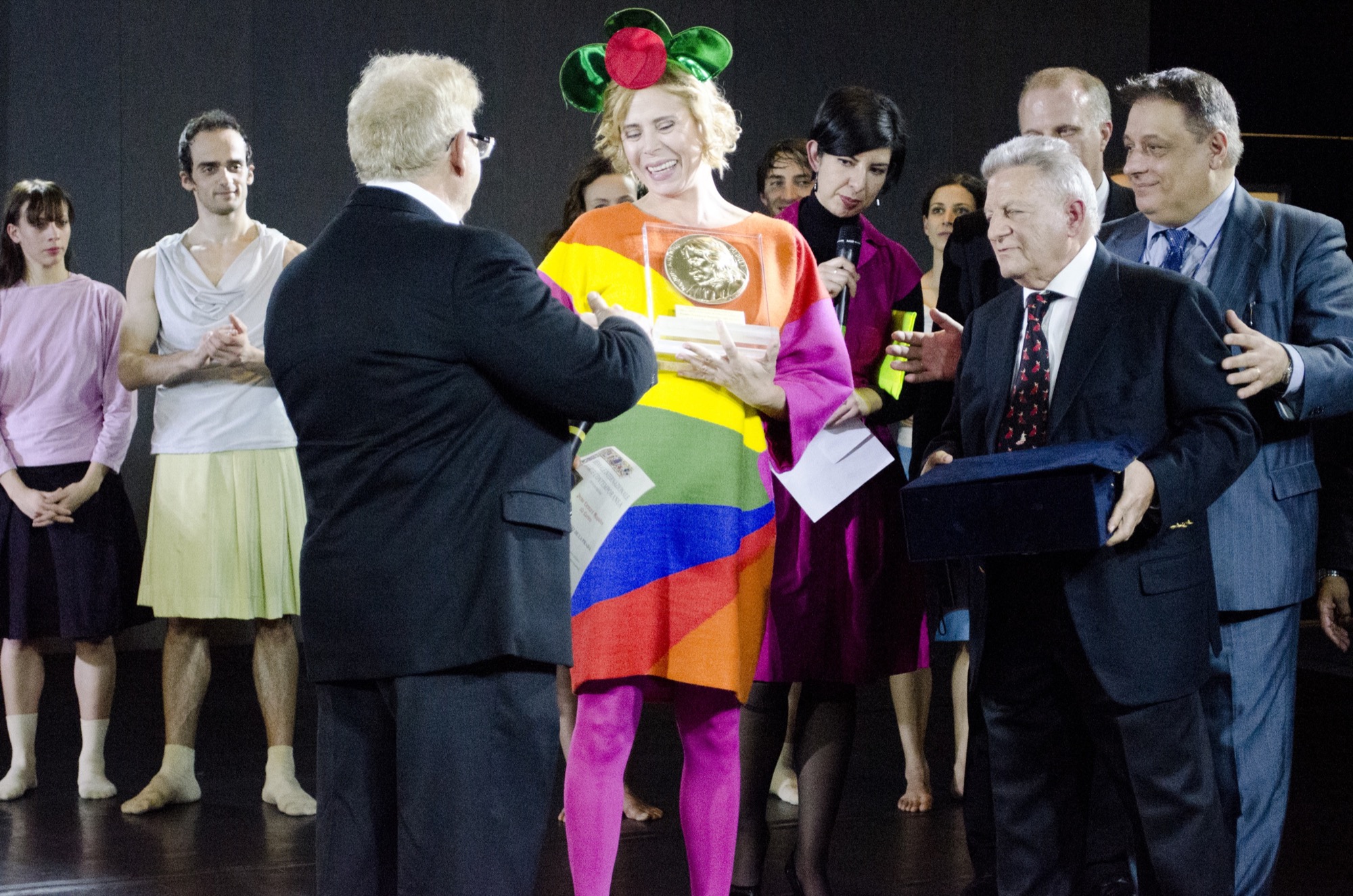 Agatha Ruiz de la Prada riceve il Premio alla Carriera 