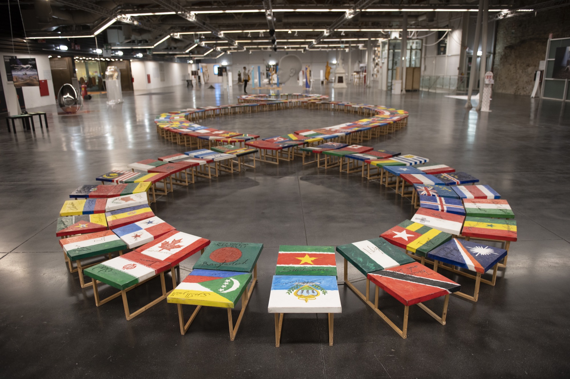 “La Bandiera del mondo - 1+1=3” (The Flag of the World - 1+1=3) by Michelangelo Pistoletto and Angelo Savarese